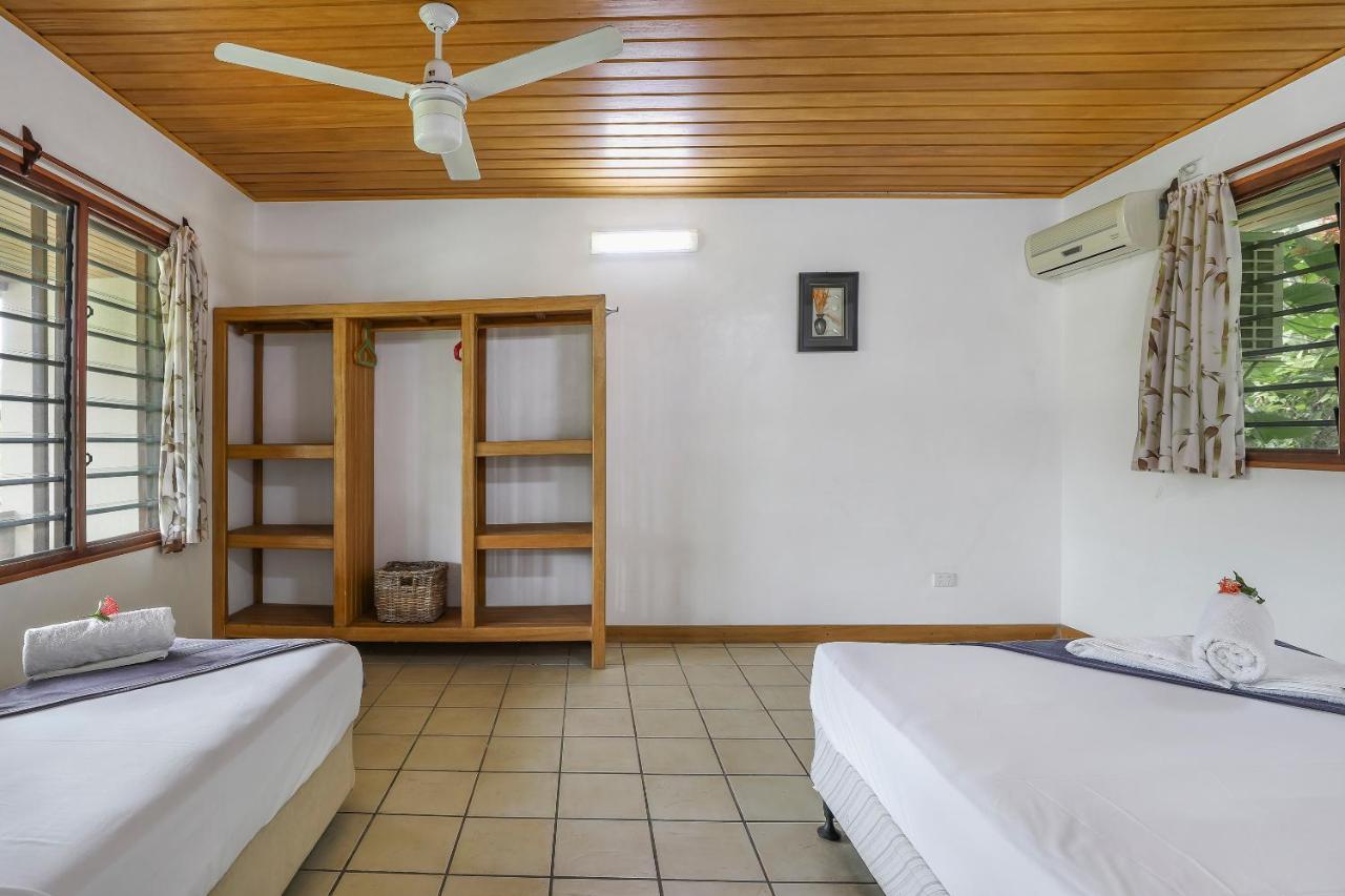 Beachfront Resort Luganville Exterior foto