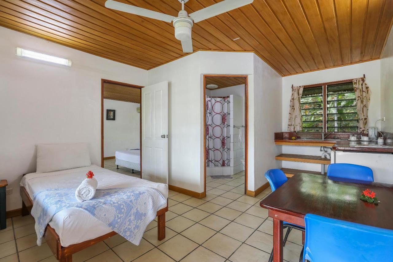 Beachfront Resort Luganville Exterior foto